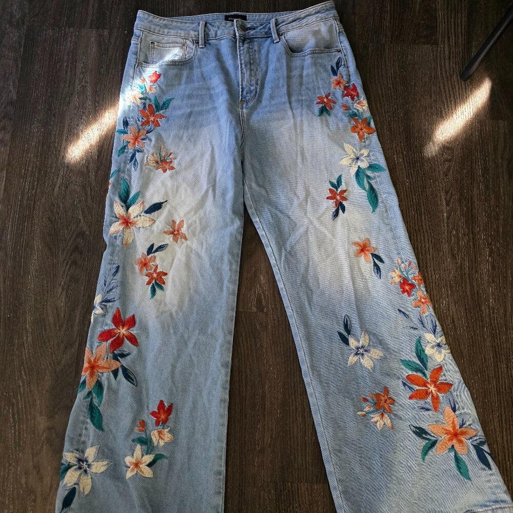 DRIFTWOOD "CHARLEE" FLORAL EMBROIDERED BELL BOTTOMS